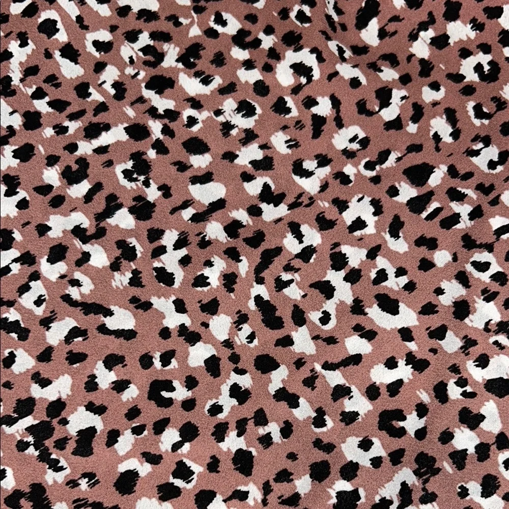 Leopard Print Sleeveless Top - Picture 5 of 7